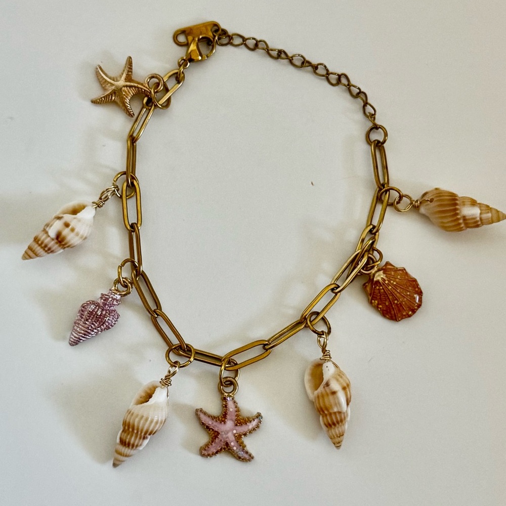 Gold Shell Charm Bracelet